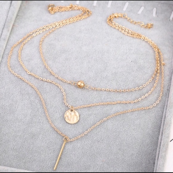 🆕🌟Trendy and Pretty Gold 3 Layer Necklace🌟 - Picture 3 of 5